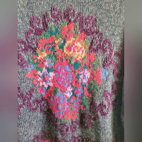 Vintage Express Internationale cardigan knit sweater - Picture 2 of 4